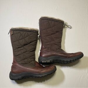 UGG WOMEN'S SIZE 7 SNOWPEAK VIBRAM SOLE EVENT WATERPROOF BOOTS BROWN PRE-OWNED.